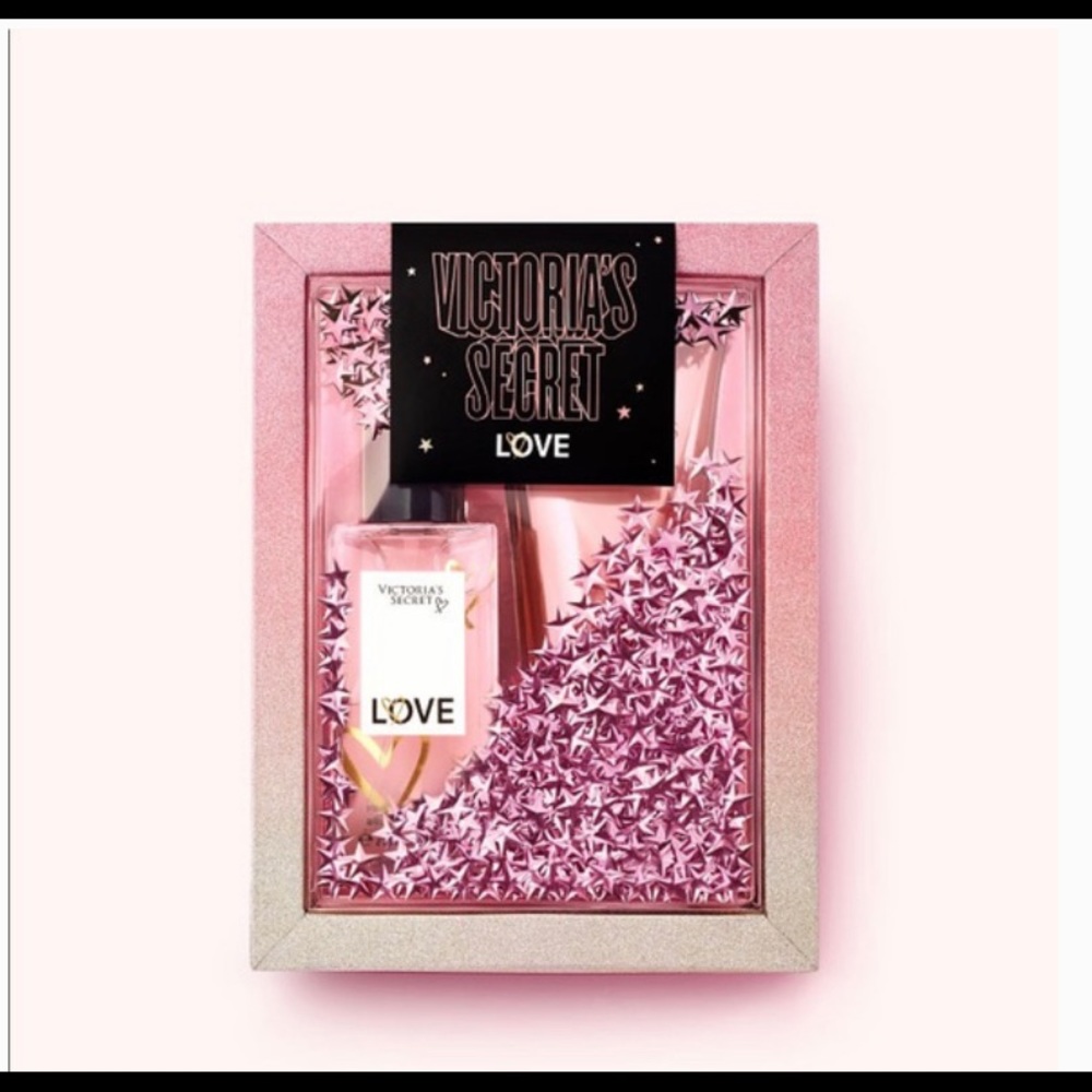 VICTORIA SECRETE LOVE